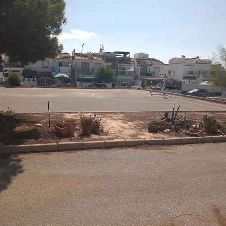 In La Zenia Urb. Chismosas/urb La Florida Dehesa de Campoamor (Orihuela Costa)