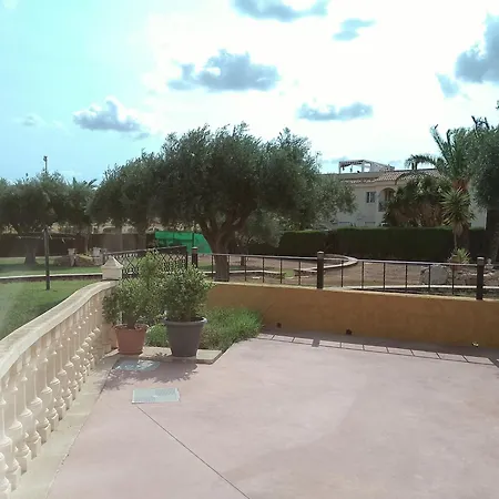 In La Zenia Urb. Chismosas/urb La Florida Homestay